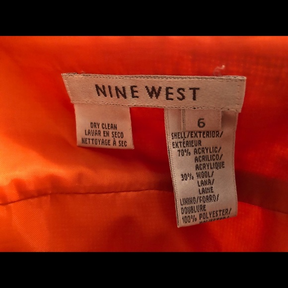 Selling a fabulous skirt form Nine West - Picture 2 of 6